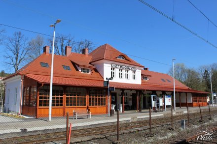Zmodernizowany budynek dworca kolejowego